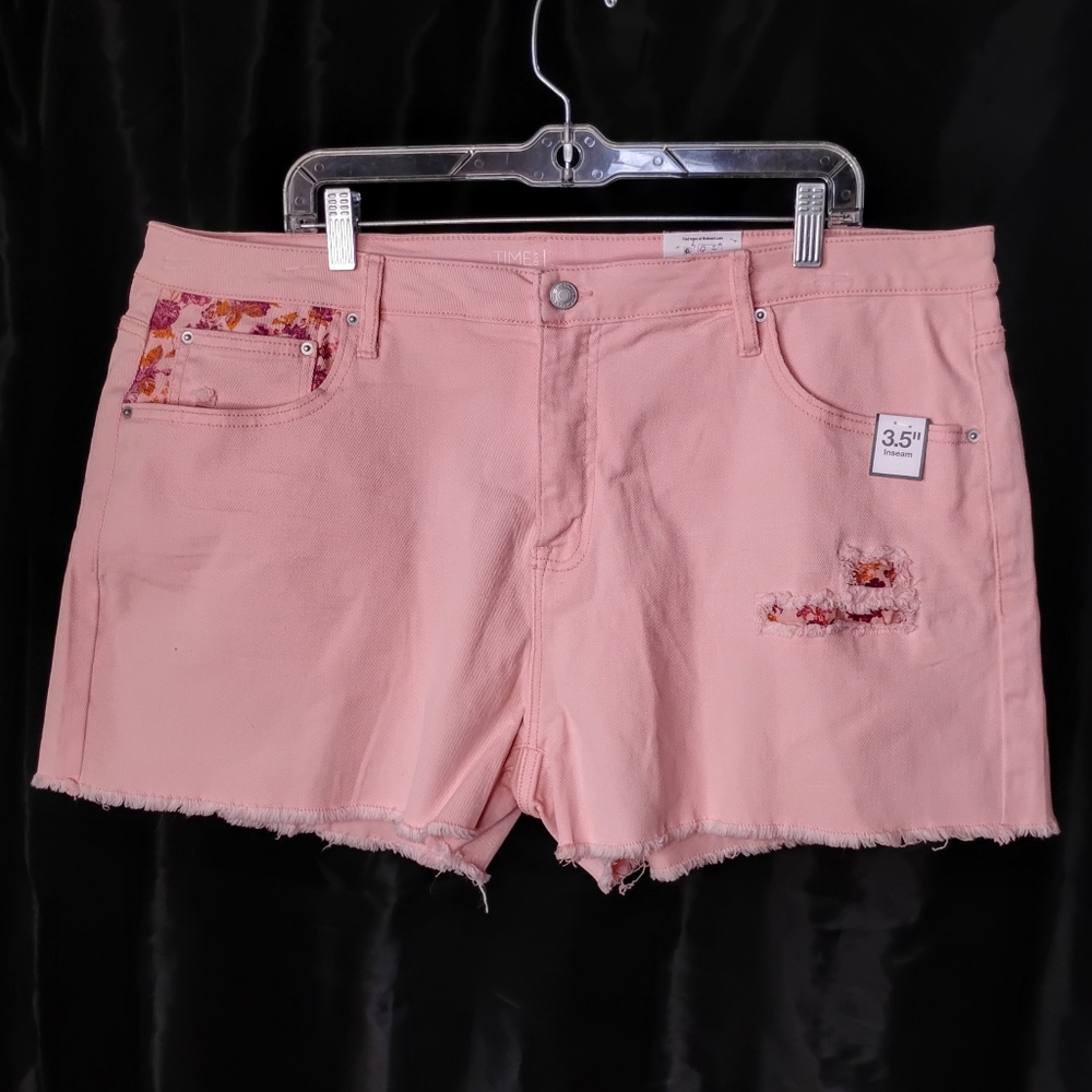 New TIME AND TRU Raw Frayed Hem Distressed Floral Patch Pink Shorts Plus Size